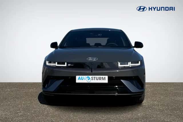 Hyundai Ioniq 5 (2025) thumbnail 2