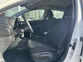 Hyundai Bayon (2024) thumbnail 8