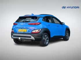 Hyundai Kona (2021) thumbnail 4