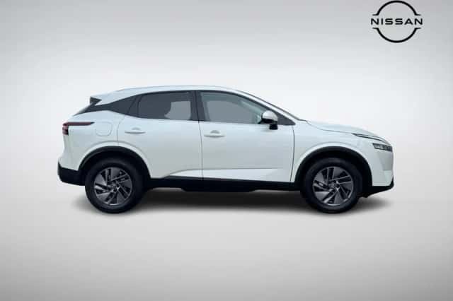 Nissan Qashqai (2022) thumbnail 3