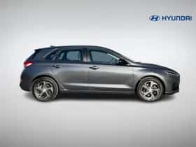 Hyundai i30 (2023) thumbnail 3
