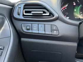 Hyundai i30 (2023) thumbnail 25