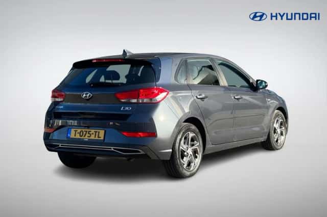 Hyundai i30 (2023) thumbnail 4