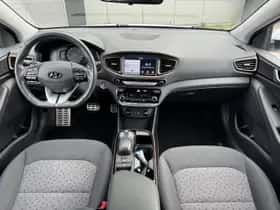 Hyundai Ioniq (2018) thumbnail 14