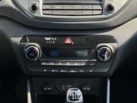 Hyundai Tucson (2018) thumbnail 19