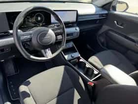 Hyundai Kona (2024) thumbnail 8