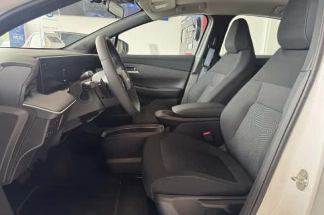 Nissan Leaf (2026) thumbnail 5