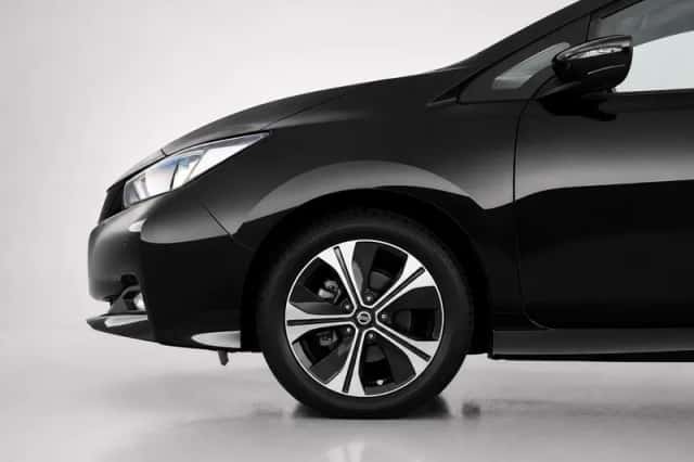 Nissan Leaf (2022) thumbnail 6