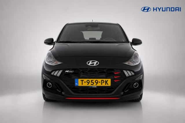 Hyundai i10 (2023) thumbnail 2