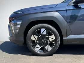 Hyundai Kona (2024) thumbnail 8