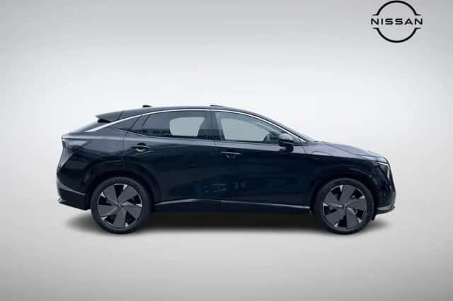 Nissan Ariya (2025) thumbnail 3