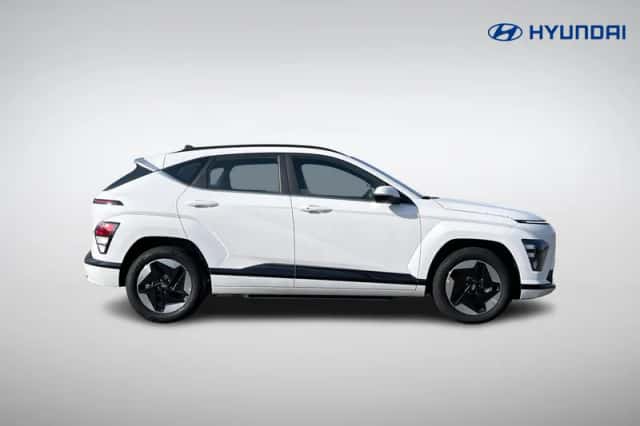Hyundai Kona (2024) thumbnail 3