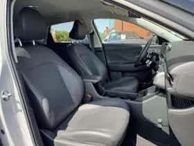Hyundai Kona (2024) thumbnail 11