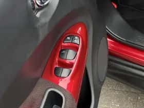 Nissan Juke (2016) thumbnail 23