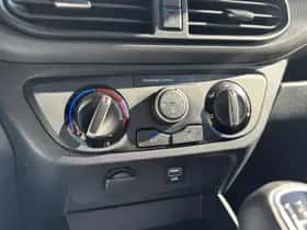 Hyundai i10 (2023) thumbnail 17