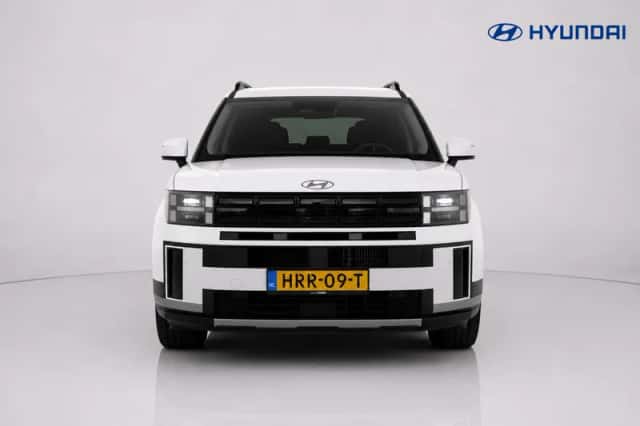 Hyundai Santa Fe (2025) thumbnail 2