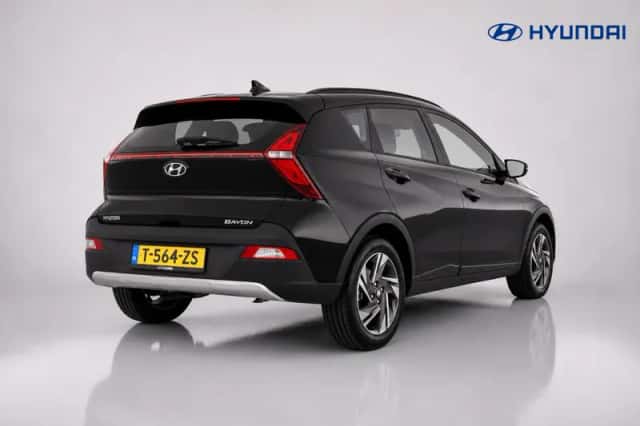 Hyundai Bayon (2023) thumbnail 3