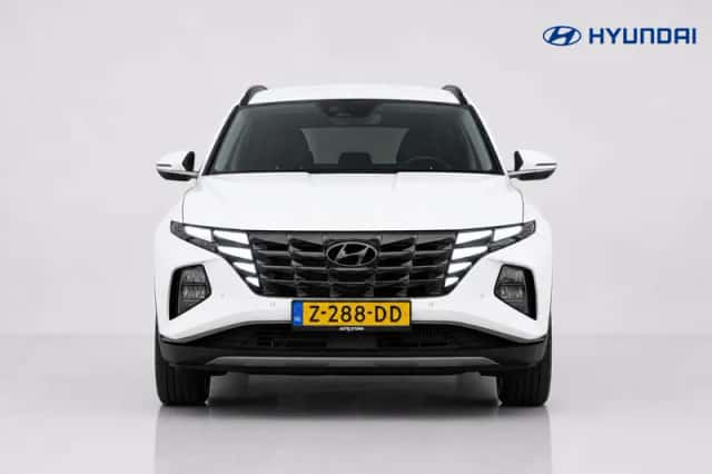 Hyundai Tucson (2024) thumbnail 3