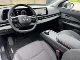 Nissan Ariya (2023) thumbnail 8