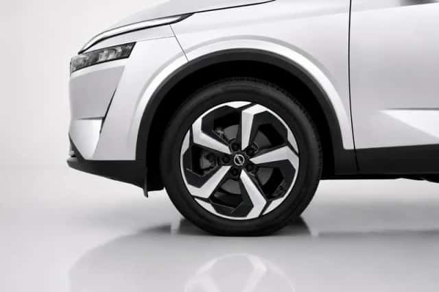 Nissan Qashqai (2023) thumbnail 6