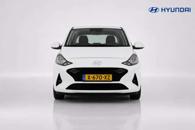 Hyundai i10 (2024) thumbnail 2