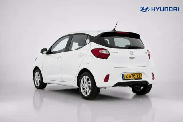 Hyundai i10 (2024) thumbnail 3