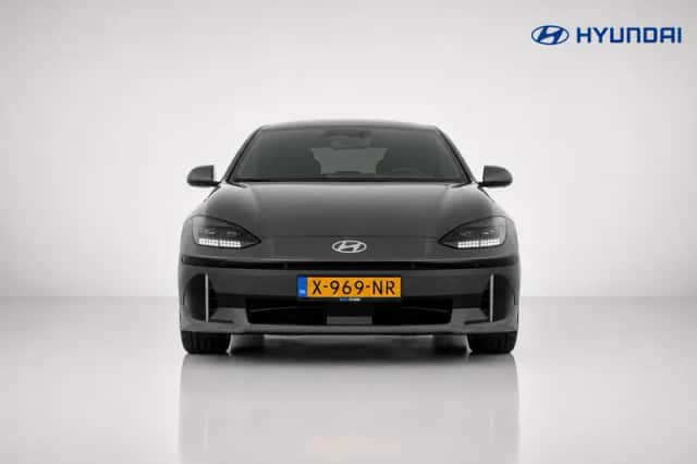 Hyundai Ioniq 6 (2024) thumbnail 2