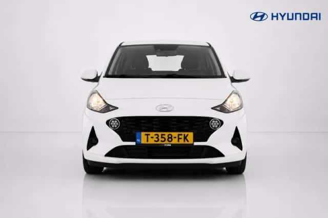 Hyundai i10 (2023) thumbnail 2