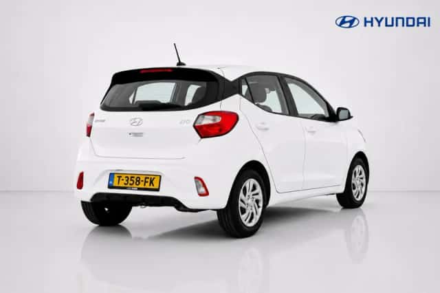 Hyundai i10 (2023) thumbnail 3