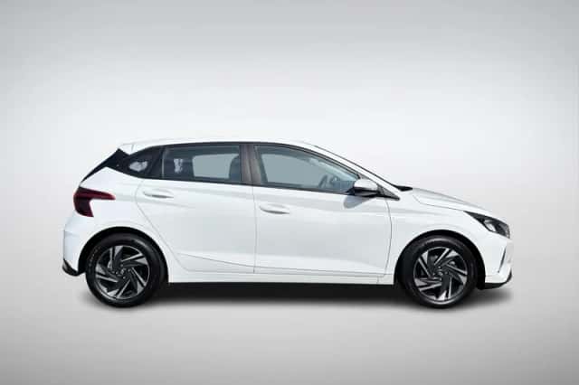 Hyundai i20 (2022) thumbnail 3