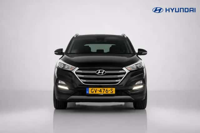 Hyundai Tucson (2016) thumbnail 2