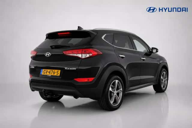 Hyundai Tucson (2016) thumbnail 3