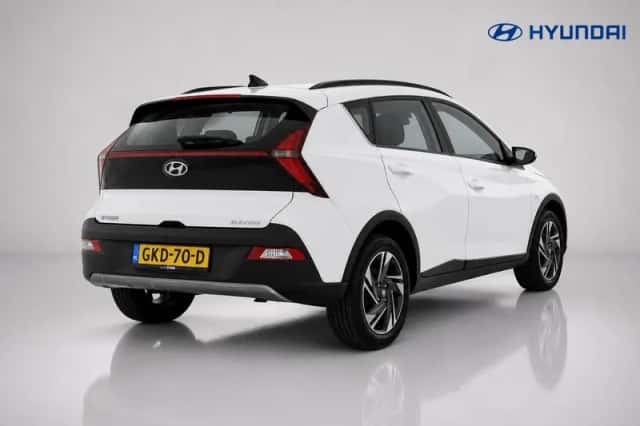 Hyundai Bayon (2024) thumbnail 3
