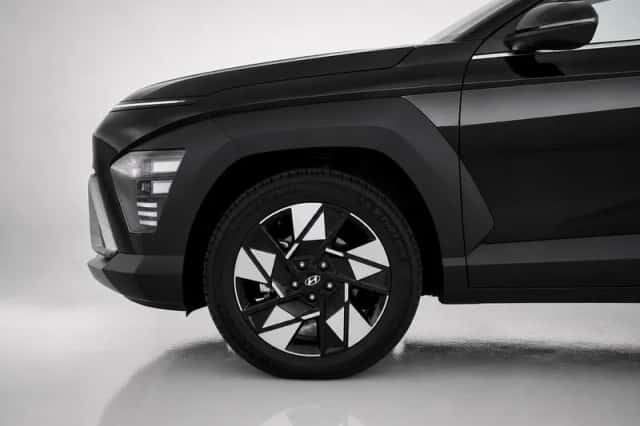 Hyundai Kona (2024) thumbnail 6