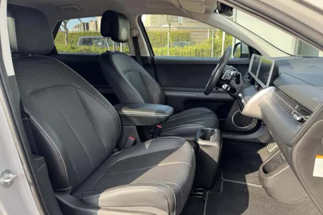 Hyundai Ioniq 5 (2022) thumbnail 6