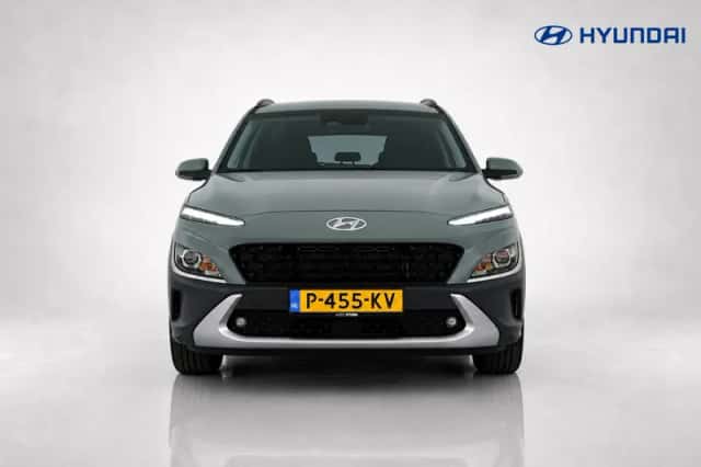 Hyundai Kona (2022) thumbnail 2