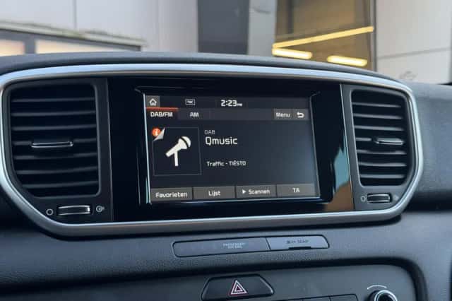Kia Sportage (2019) thumbnail 17