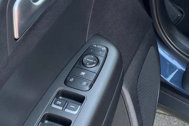 Kia Sportage (2019) thumbnail 25