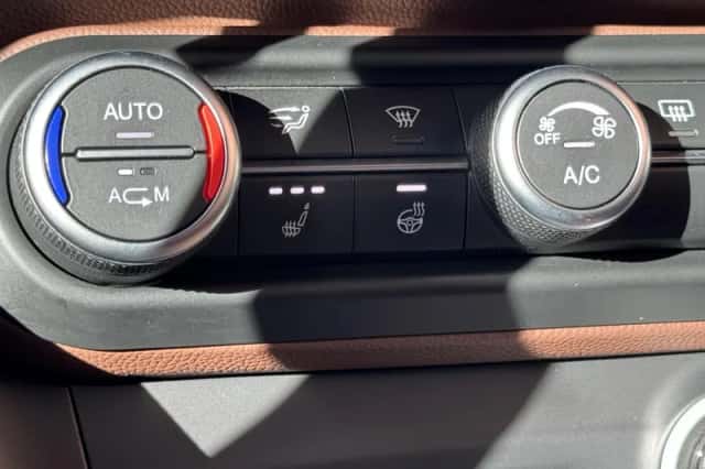 Alfa Romeo Stelvio (2018) thumbnail 24