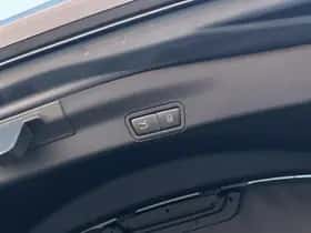 Alfa Romeo Stelvio (2018) thumbnail 28