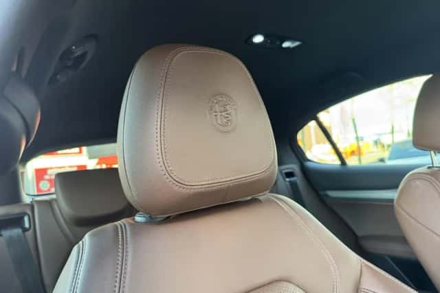 Alfa Romeo Stelvio (2018) thumbnail 29