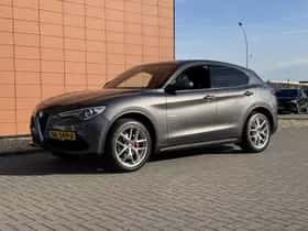 Alfa Romeo Stelvio (2018) thumbnail 34