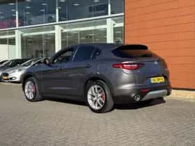 Alfa Romeo Stelvio (2018) thumbnail 35