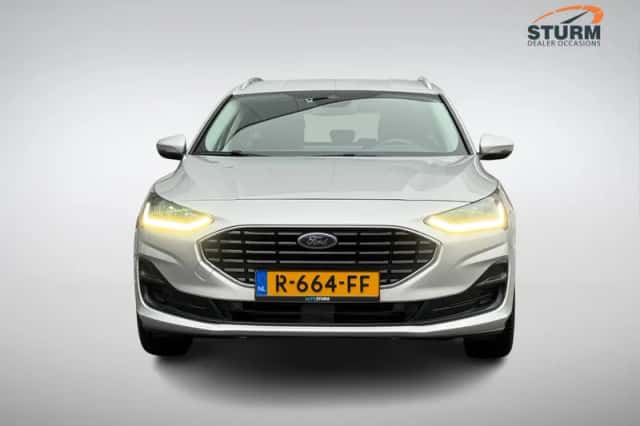 Ford Focus (2022) thumbnail 2