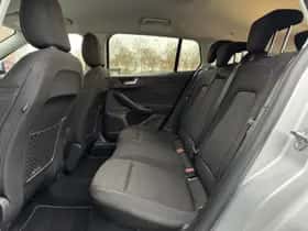 Ford Focus (2022) thumbnail 12