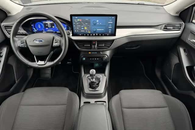 Ford Focus (2022) thumbnail 13