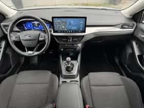 Ford Focus (2022) thumbnail 13