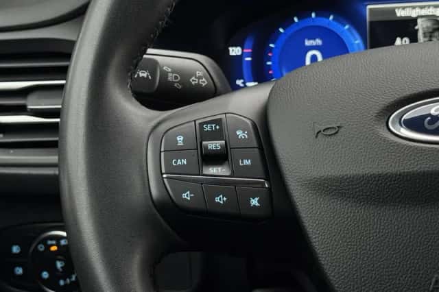 Ford Focus (2022) thumbnail 15