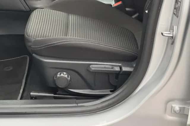 Ford Focus (2022) thumbnail 27