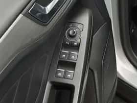 Ford Focus (2022) thumbnail 28